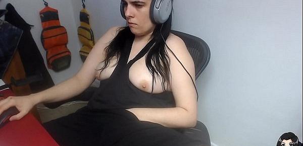  Real Jilling Amateur (girl at home masturbating at PC)